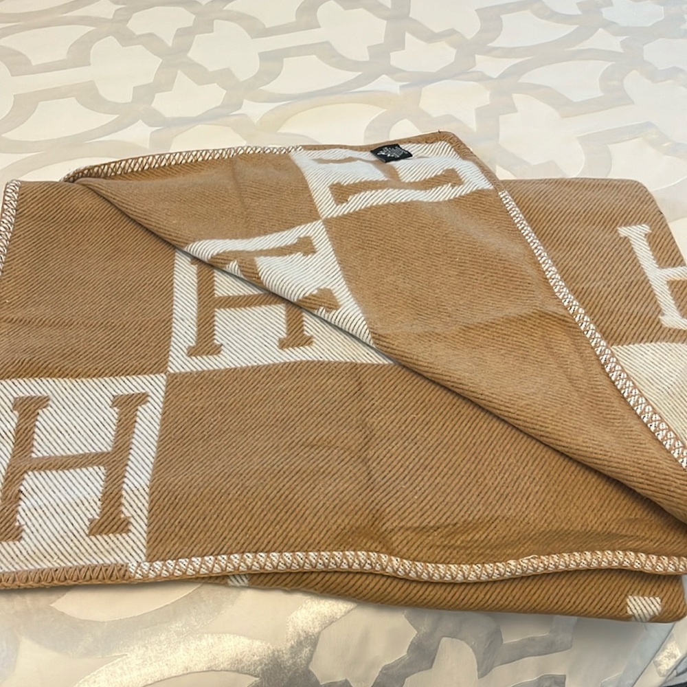 Hermes Avalon Throw